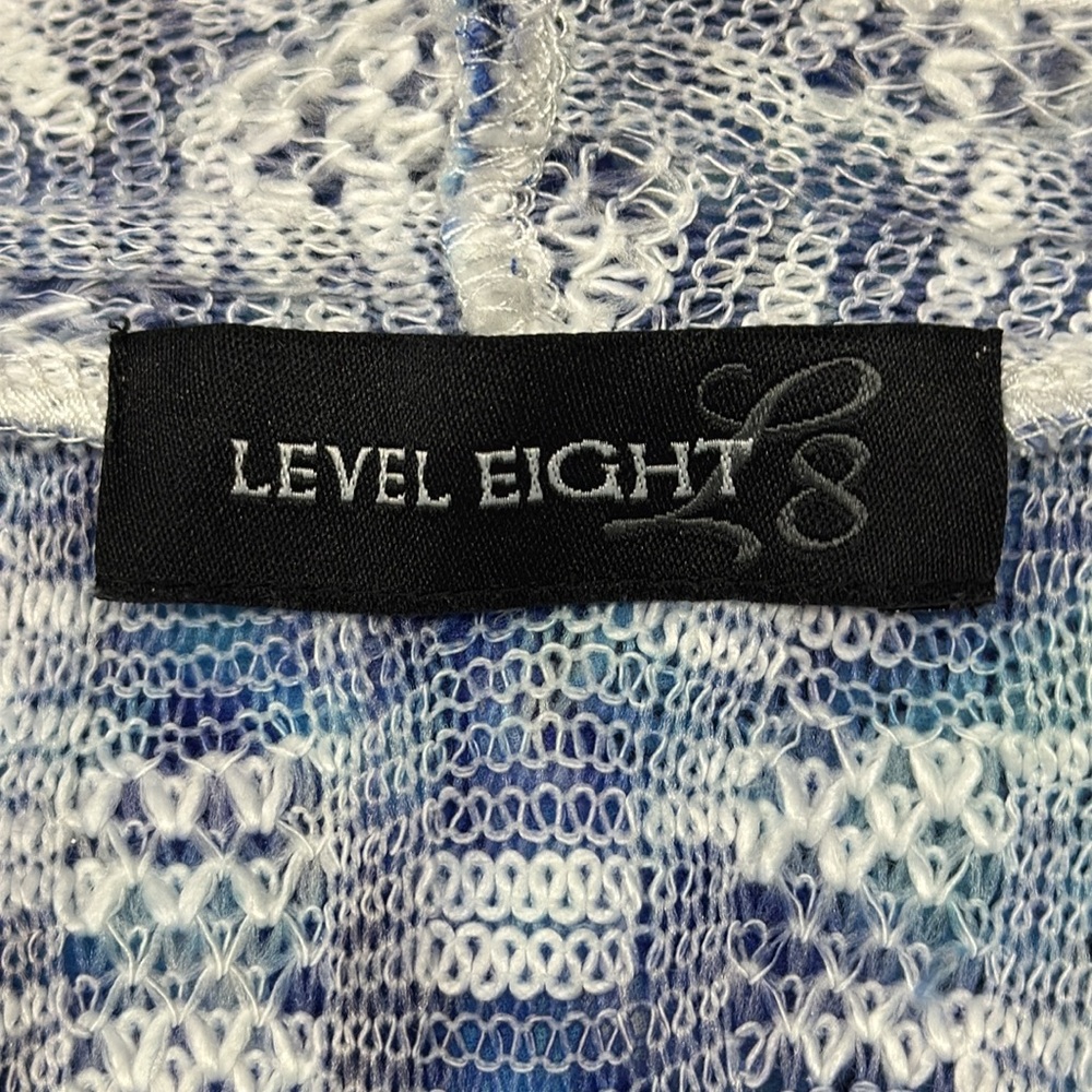 Level Eight Open Front Top. Medium - Picture 10 of 12